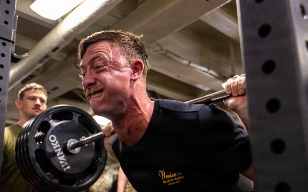 11th MEU Marines, Sailors Execute USS Boxer’s 1,000 Pound Club Challenge