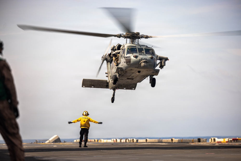 11th MEU Marines, Sailors Conduct Flight Operations Aboard USS Boxer