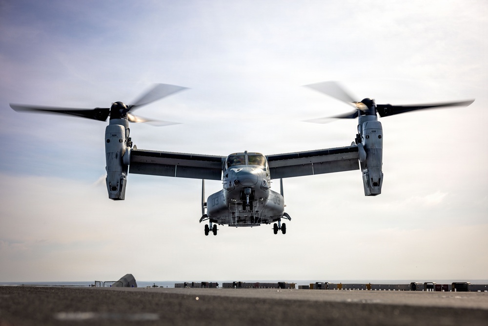 11th MEU Marines, Sailors Conduct Flight Operations Aboard USS Boxer