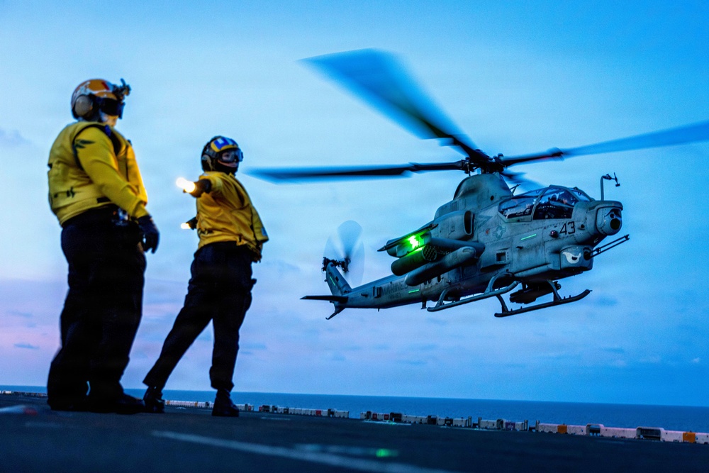 11th MEU Marines, Sailors Conduct Flight Operations Aboard USS Boxer