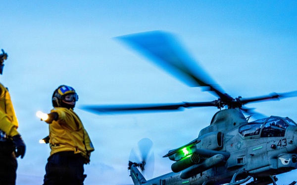 11th MEU Marines, Sailors Conduct Flight Operations Aboard USS Boxer