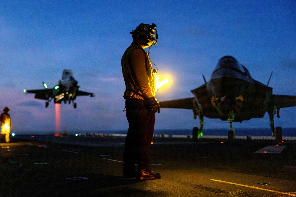11th MEU Marines, Sailors Conduct Flight Operations Aboard USS Boxer