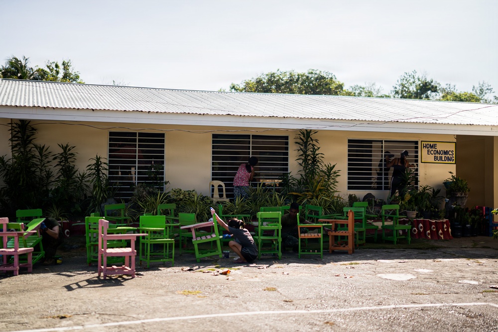 U.S. Marines and Philippine service members participate in Bobon Elementary Eskwela [Image 2 of 26]