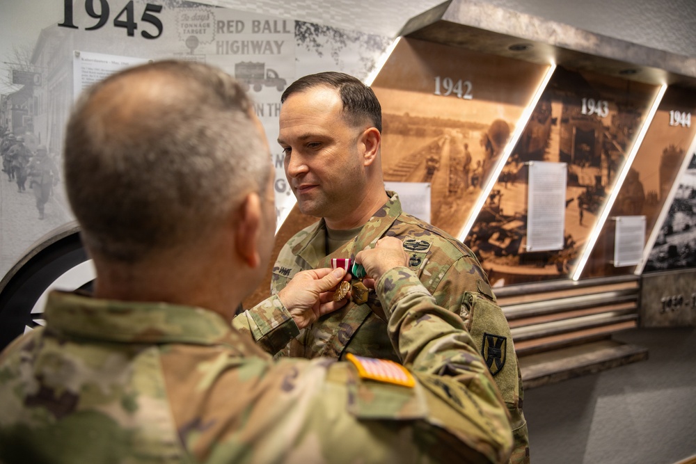 21st Theater Sustainment Command Honors Maj. Ron White During PCS Award Ceremony
