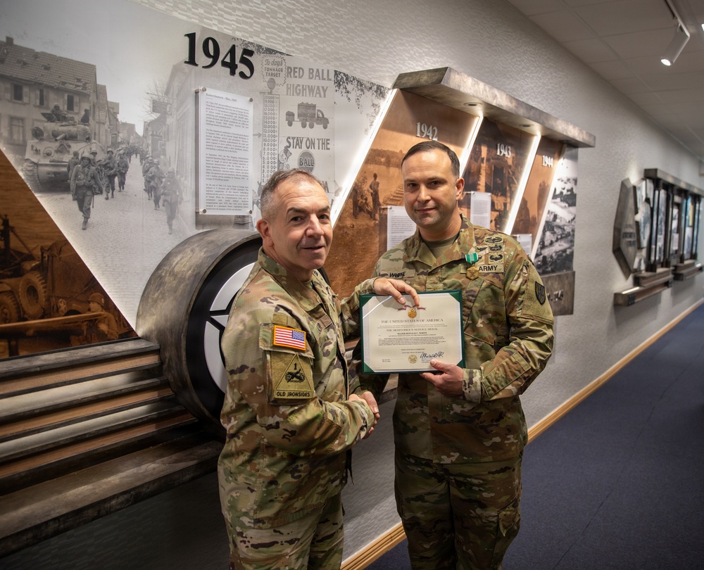 21st Theater Sustainment Command Honors Maj. Ron White During PCS Award Ceremony