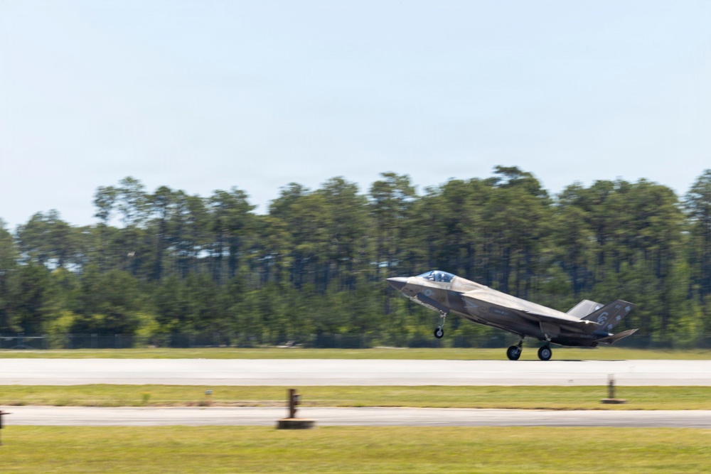 VMFA-231 conducts first flight with the F-35B Lightning II