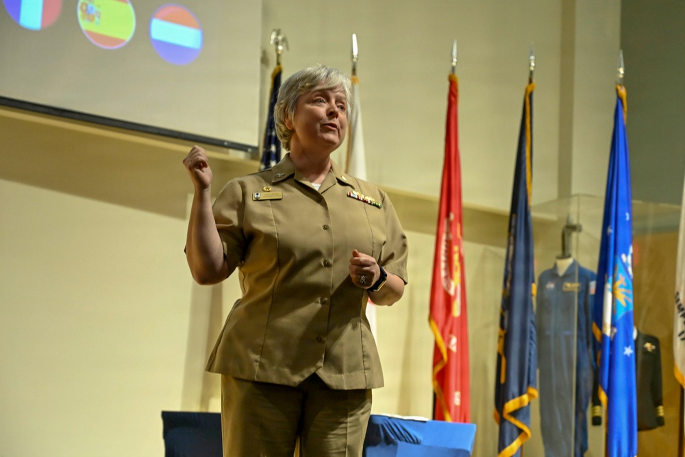 NMRTC Bethesda Commanding Officer Capt. Dietrich addresses Officers and Crew during All-Hands