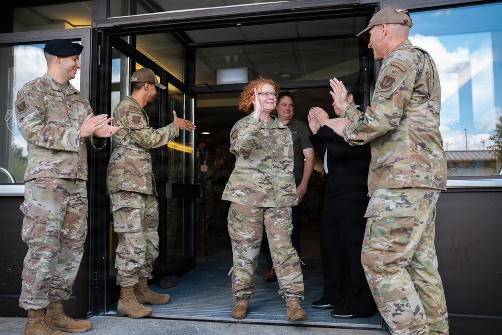 Brig. Gen. Adrienne Williams, 86th Airlift Wing Commander’s farewell clap-out