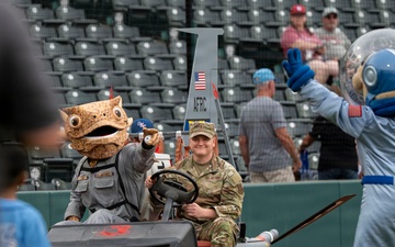 OKC Comets honors service members during military appreciation night