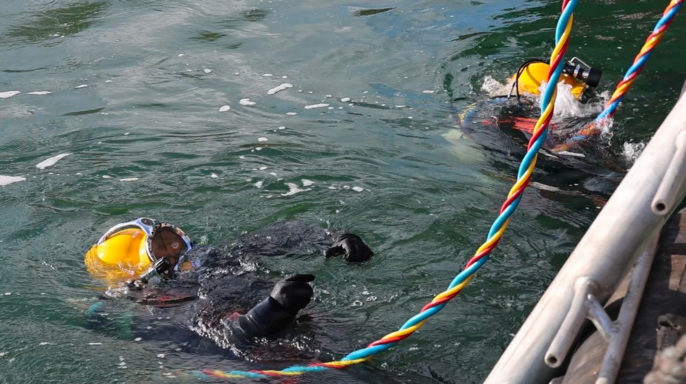 U.S. and Royal Netherlands Navy Divers Advance Boat Ramp Construction in Latvia