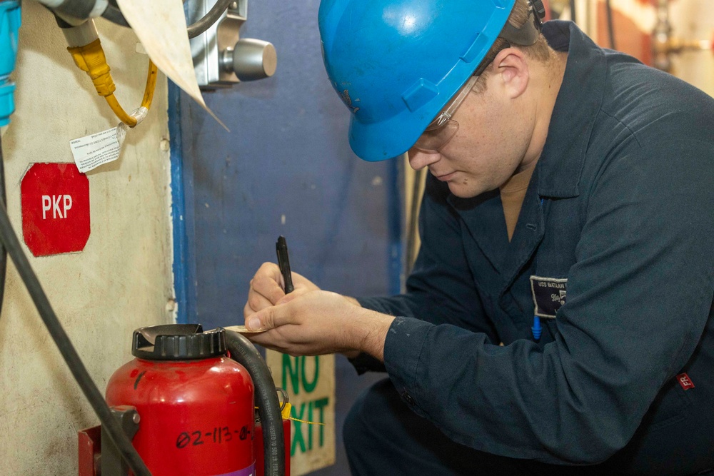 USS Bataan DCPO Inspects PKP Bottle
