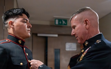 The Commandant, Gen. Eric M. Smith visits London Detachment Marine Security Guards