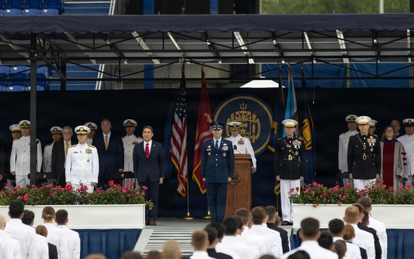 The Commandant, Gen. Eric M. Smith Commissions U.S. Naval Academy Midshipmen into the Marine Corps