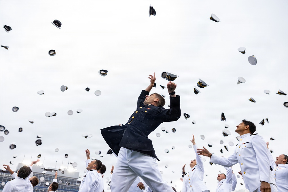 The Commandant, Gen. Eric M. Smith Commissions U.S. Naval Academy Midshipmen into the Marine Corps