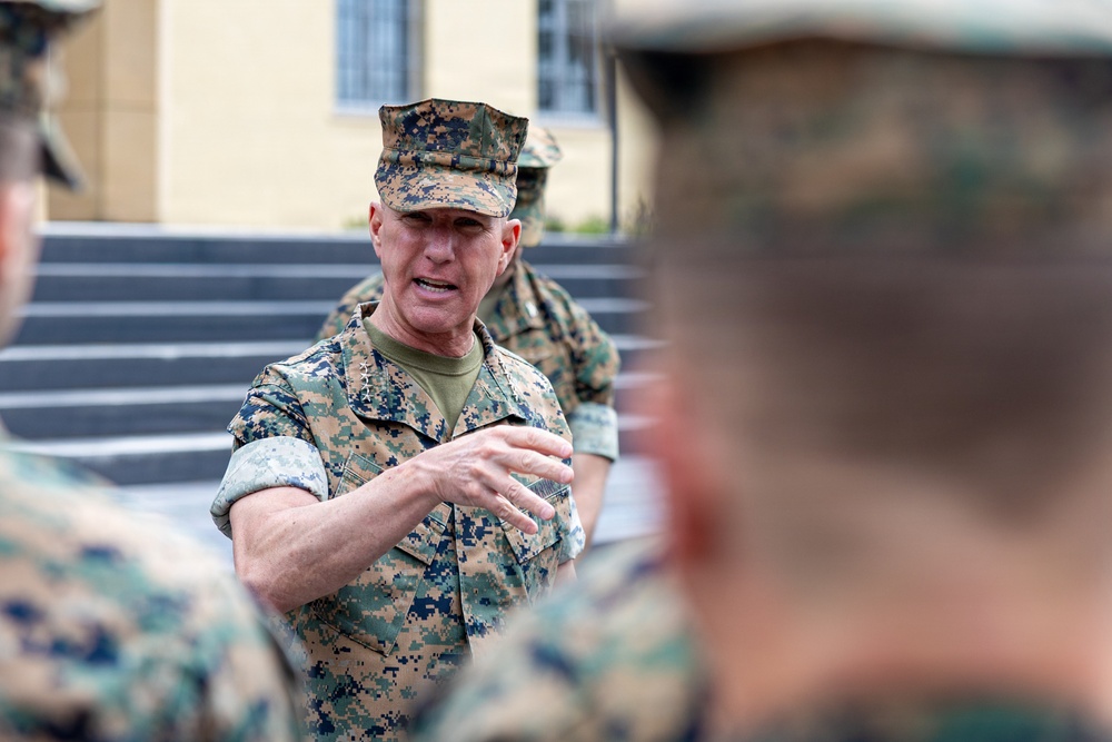 The Commandant, Gen. Eric M. Smith visits EUCOM, AFRICOM, and MARFOREU/AF