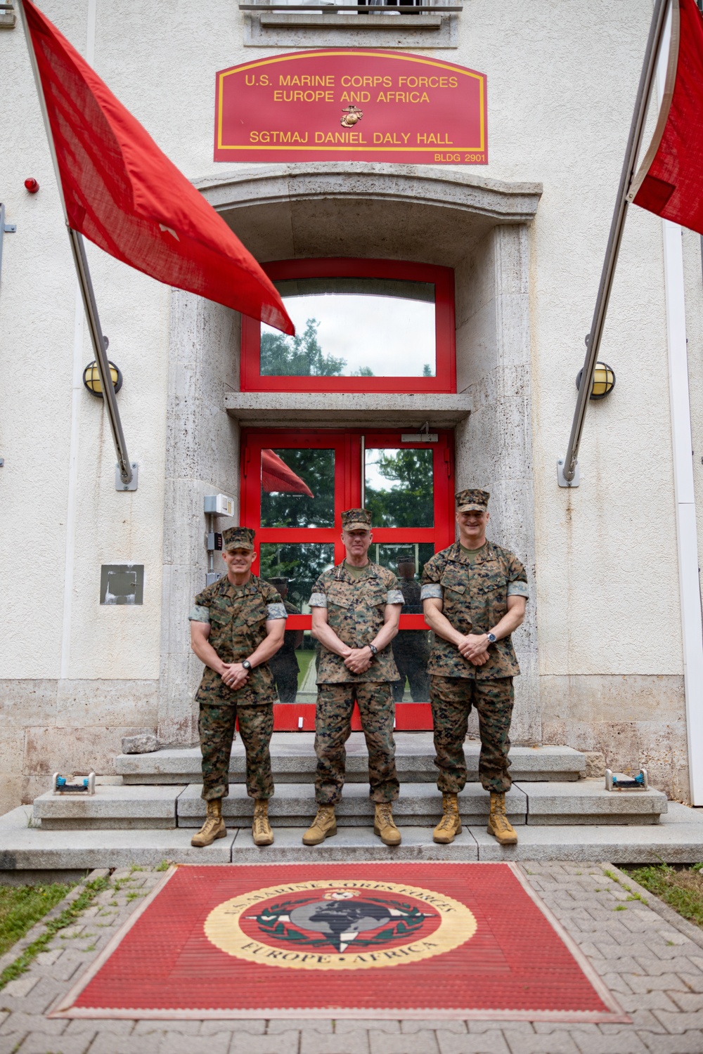 The Commandant, Gen. Eric M. Smith visits AFRICOM, EUCOM, and MARFOREUR/AF