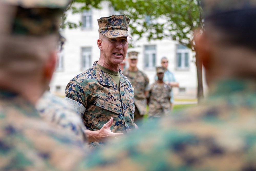 The Commandant, Gen. Eric M. Smith visits AFRICOM, EUCOM, and MARFOREUR/AF