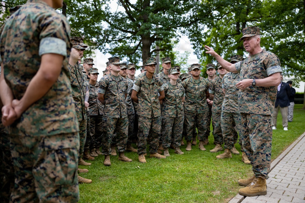 The Commandant, Gen. Eric M. Smith visits AFRICOM, EUCOM, and MARFOREUR/AF