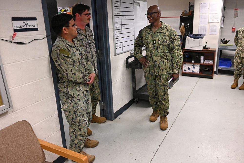 U.S. Pacific Fleet Master Chief Don Davis conducts battlespace circulation in NRNW