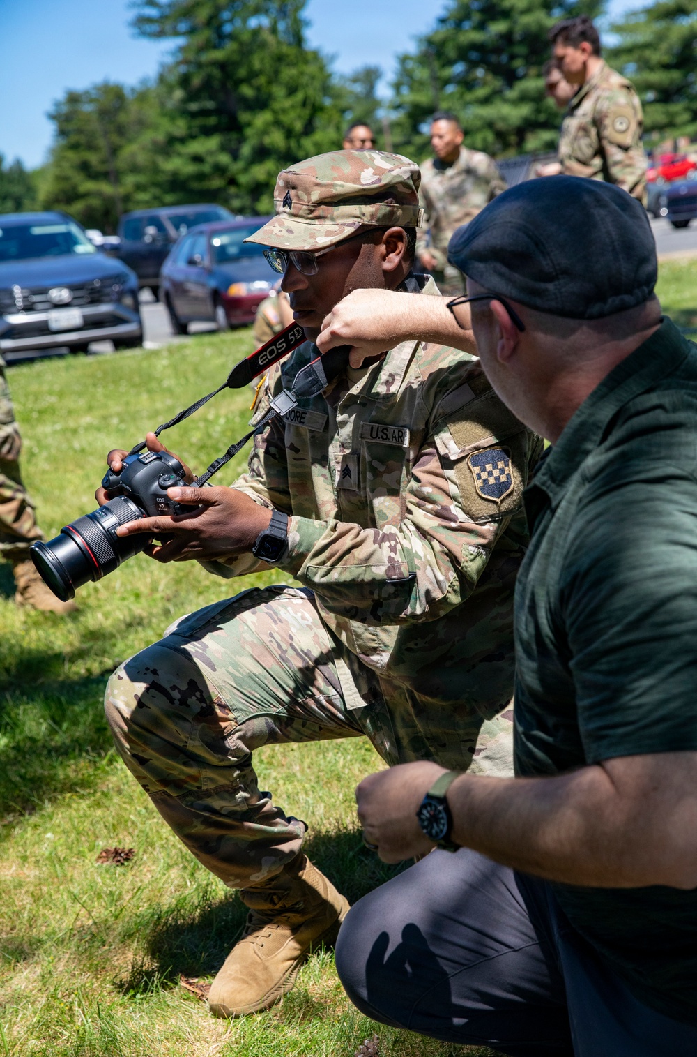 Reserve Soldiers Train With Industry