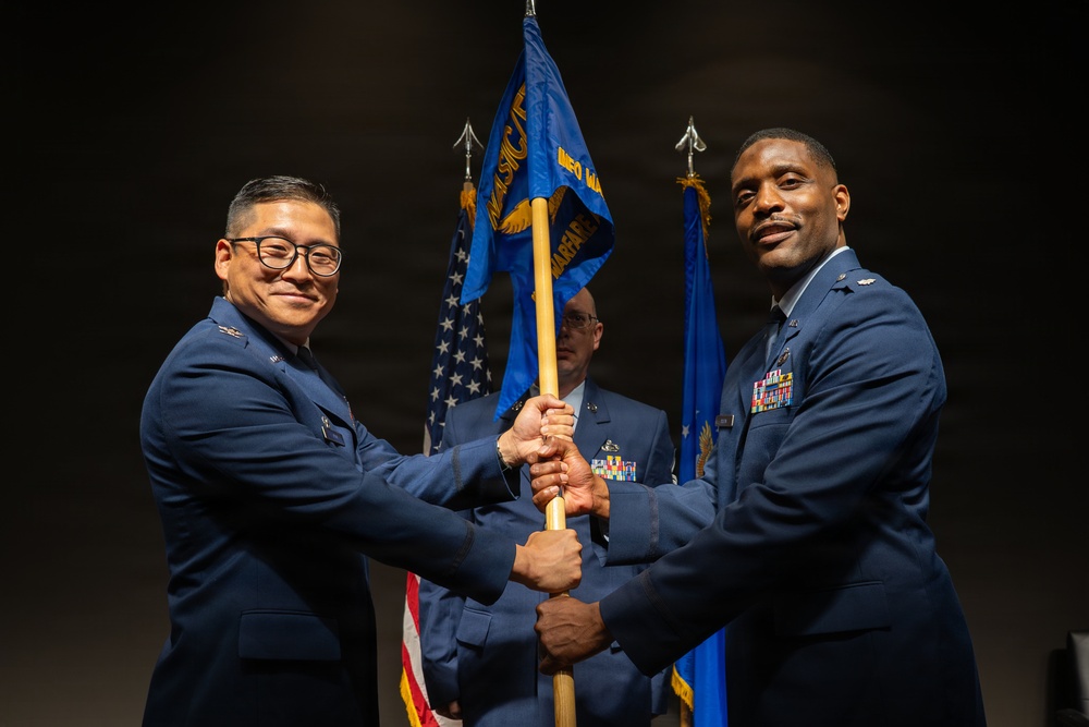 Information Warfare Analysis Squadron welcomes new commander