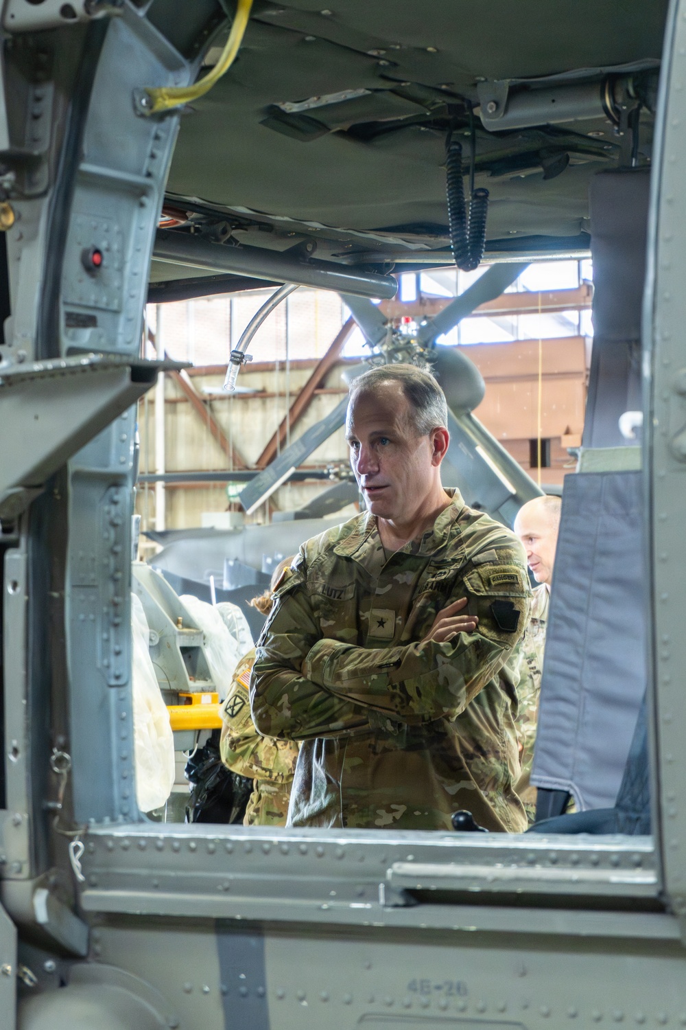 Gen. Lutz visits Army Aviation Support Facility #1