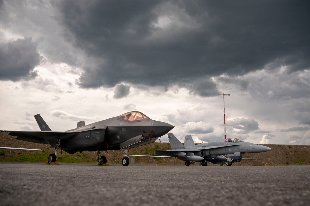 Pirkkala Air Base hosts Media Day