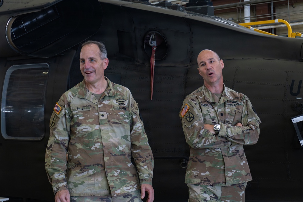 Gen. Lutz visits Army Aviation Support Facility #1