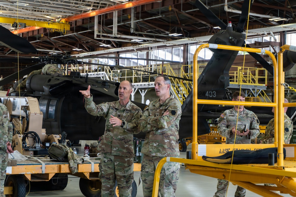 Gen. Lutz visits Army Aviation Support Facility #1