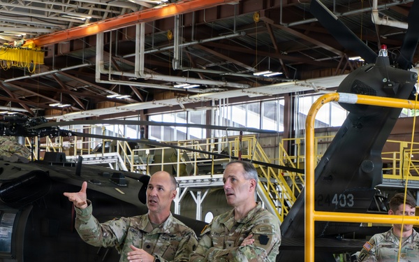 Gen. Lutz visits Army Aviation Support Facility #1