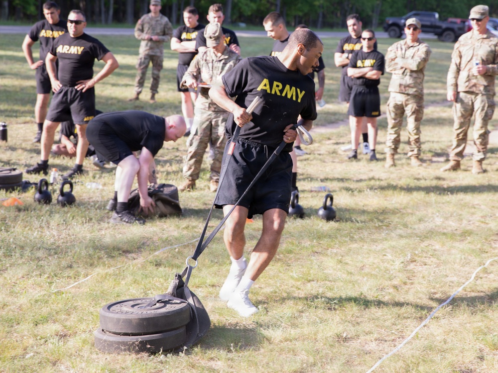 3rd Battalion 126th Reginment perform the Army Fittness Test