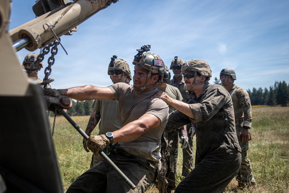 1st SFG(A) conducts H8 wheeled vehicle recovery training