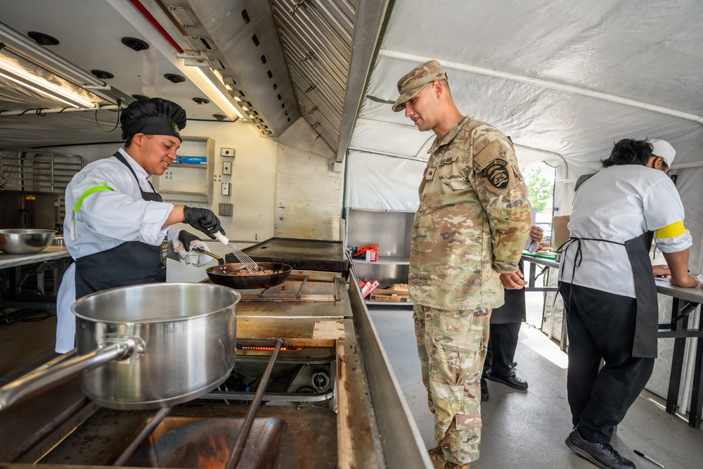 Oregon Guard culinary specialists train future chefs in second annual 'Chopped Challenge'