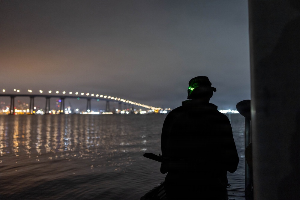 2nd Bn., 5th Marines rehearse clandestine landing