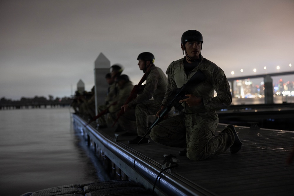 2nd Bn., 5th Marines rehearse clandestine landing