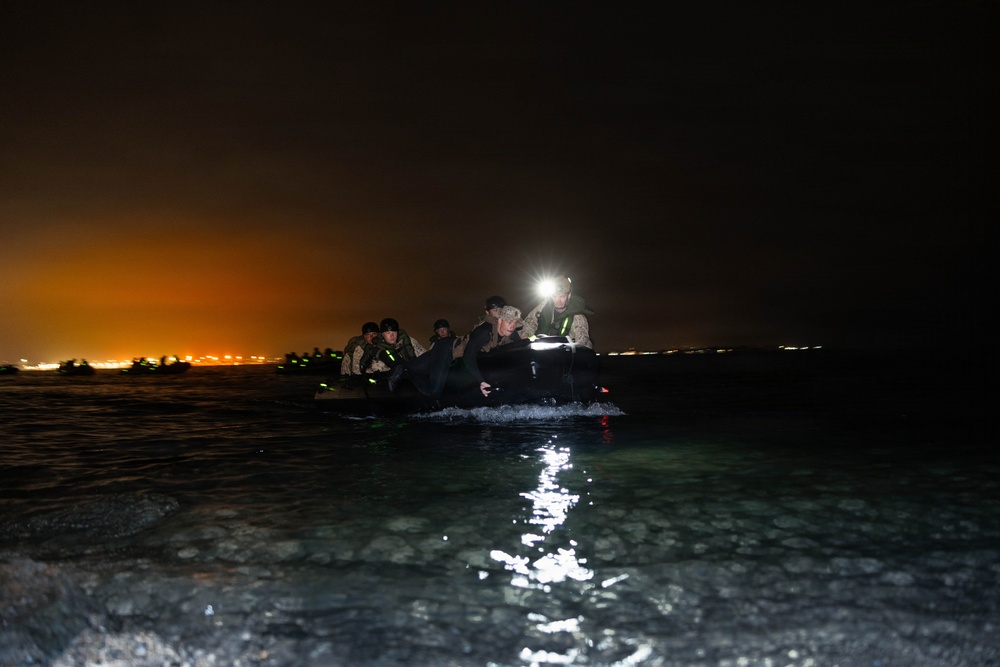 2nd Bn., 5th Marines rehearse clandestine landing