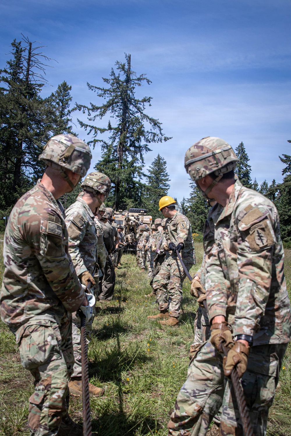 1st SFG(A) conducts H8 wheeled vehicle recovery training