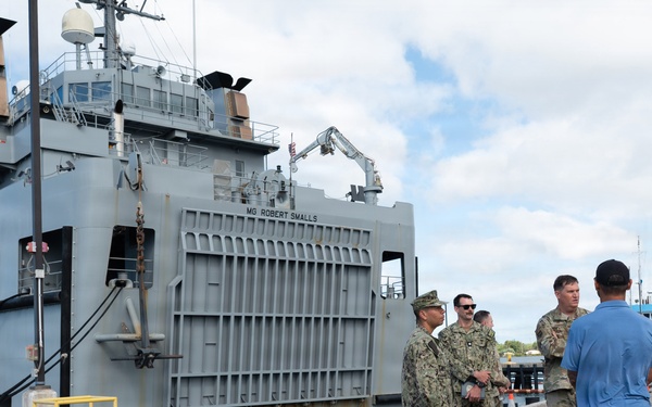 SAF/IE tours Hickam facilities