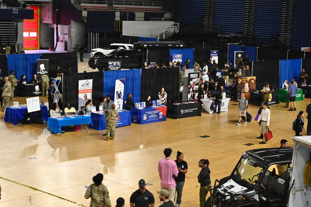 D.C. National Guard Hosts Law Enforcement Career Fair