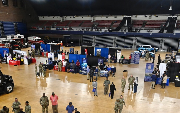 D.C. National Guard Hosts Law Enforcement Career Fair