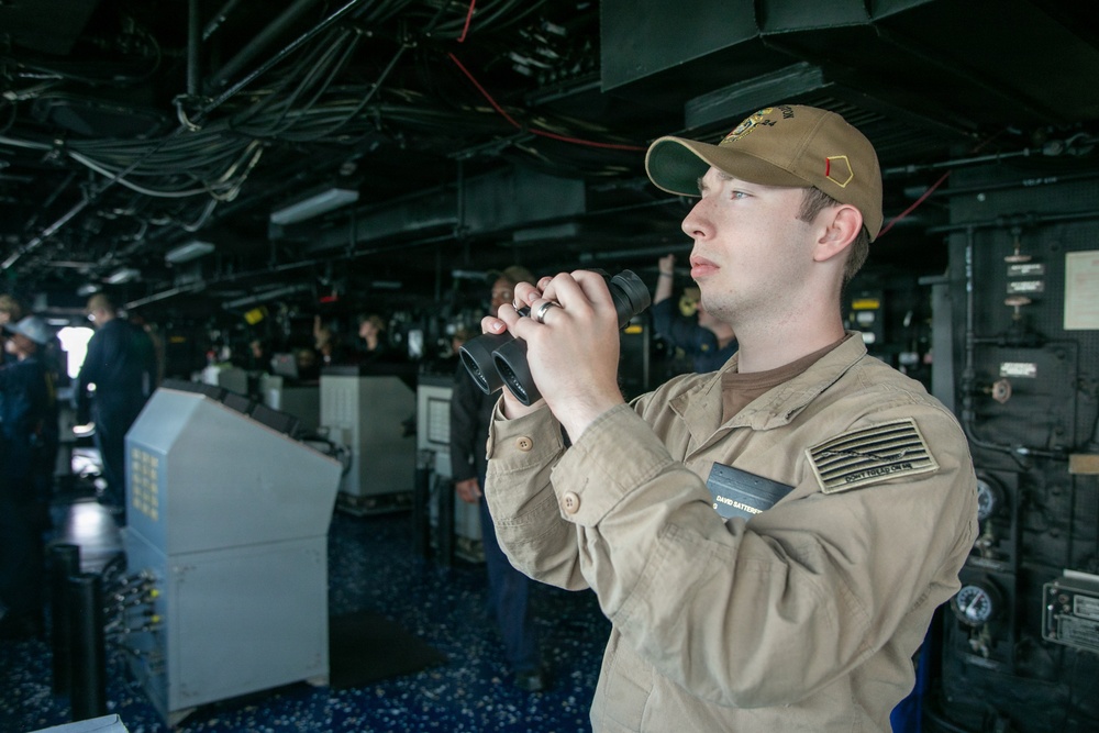 USS Arlington (LPD 24) conducts sea and anchor during TCAT