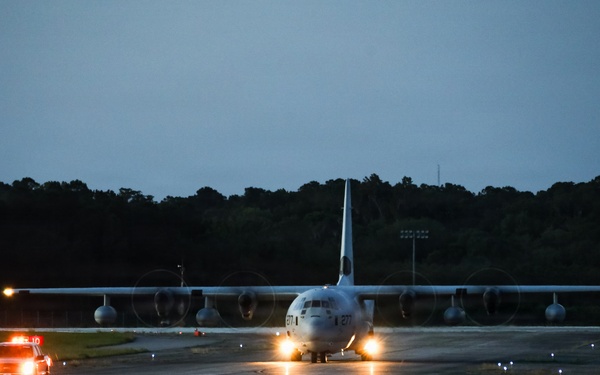 VMGR-352 transports VMM-165 equipment