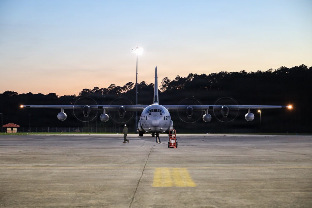 VMGR-352 transports VMM-165 equipment