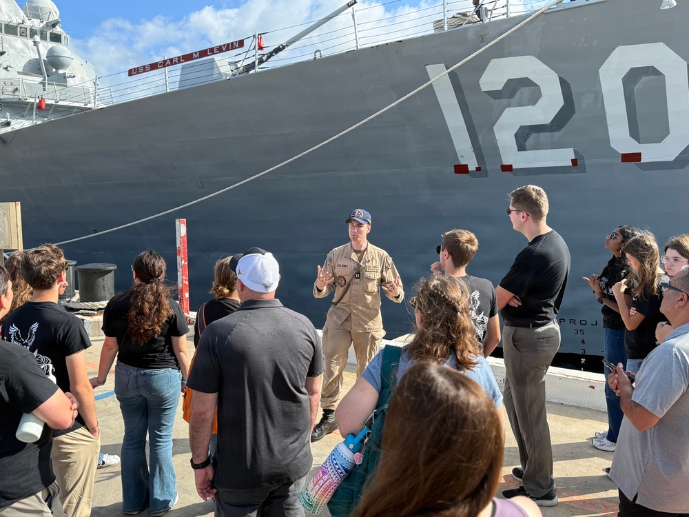 USS Carl M. Levin hosts Texas-area JROTC