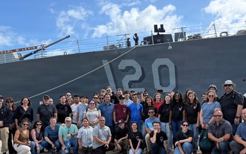 USS Carl M. Levin hosts Texas-area JROTC