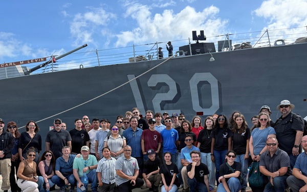 USS Carl M. Levin hosts Texas-area JROTC