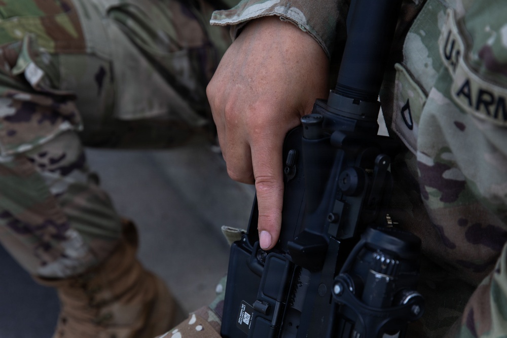 Army Reserve Civil Affairs soldiers train with the New Jersey Army National Guard