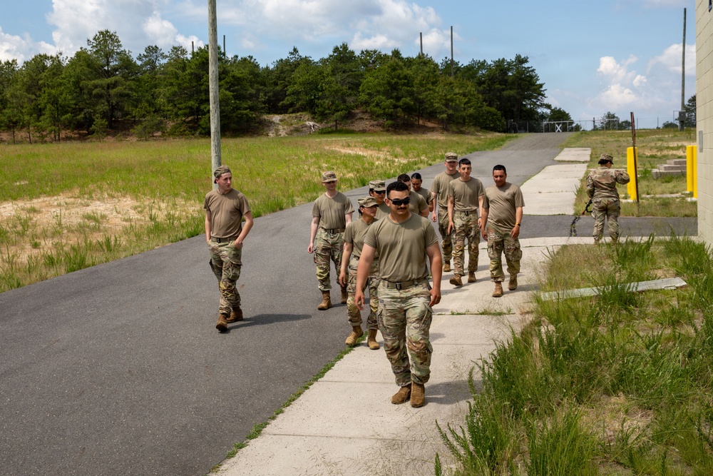 Army Reserve Civil Affairs soldiers train with the New Jersey Army National Guard