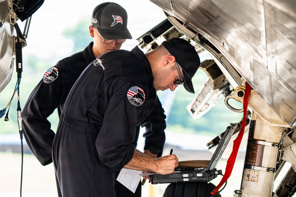 Inspiring tomorrow’s innovators at the Spirit of St. Louis Airshow