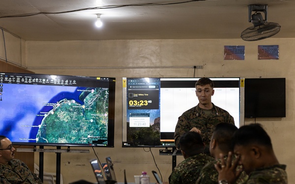 U.S. Marines Conduct Fires and Effects Training with Philippine Marine Corps